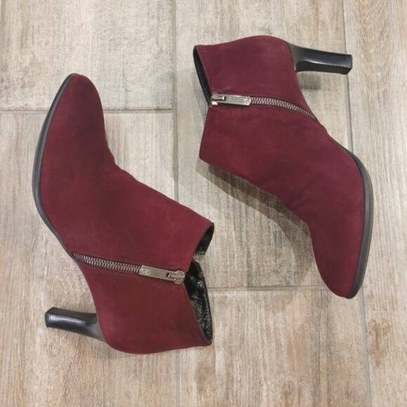 Aquatalia Boots Womens Size 7.5 Burgundy Suede Leather Zipper Heel Ankle Bootie - Picture 1 of 11